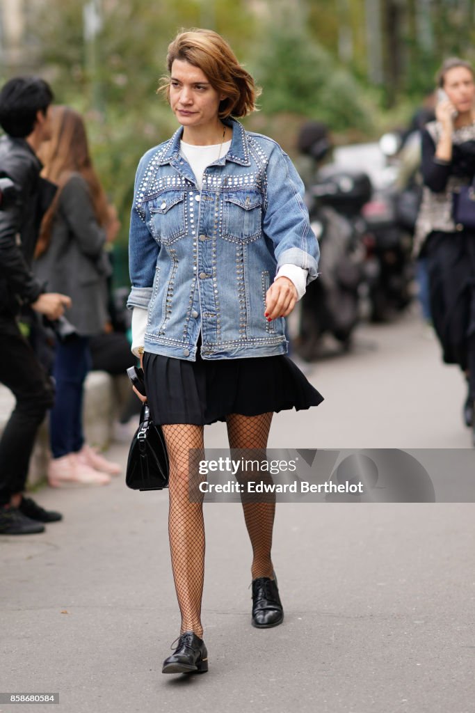 Street Style : Paris Fashion Week Womenswear Spring/Summer 2018 : Day Seven