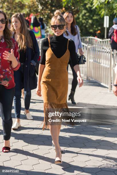 Nicole Richie visits 'Extra' at Universal Studios Hollywood on October 5, 2017 in Universal City, California.