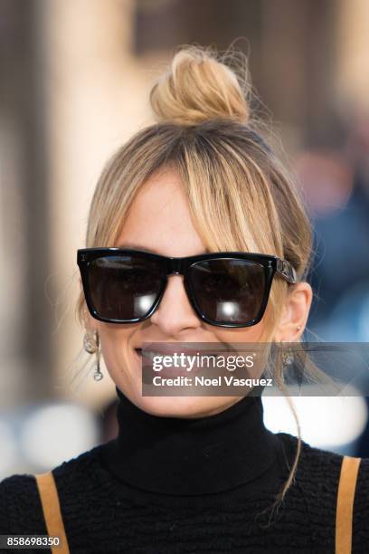 Nicole Richie visits 'Extra' at Universal Studios Hollywood on October 5, 2017 in Universal City, California.