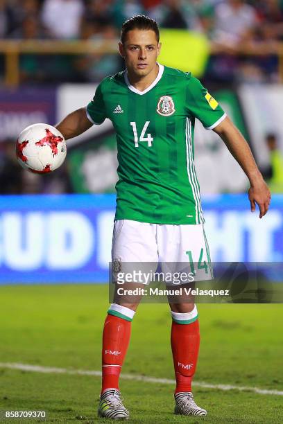 Javier Hernandez of Mexico throws the ball during the match between Mexico and Trinidad & Tobago as part of the FIFA 2018 World Cup Qualifiers at...