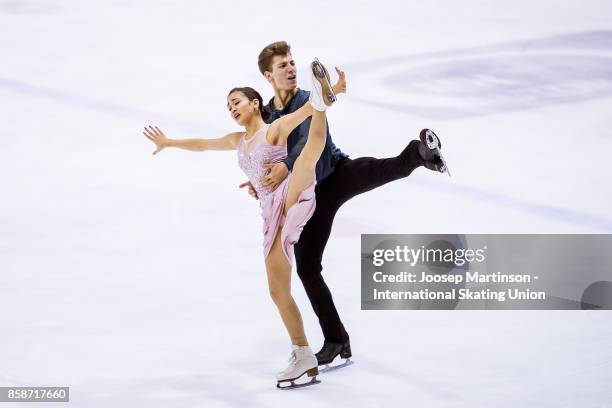 Elizaveta Khudaiberdieva StockFotos und Bilder Getty Images