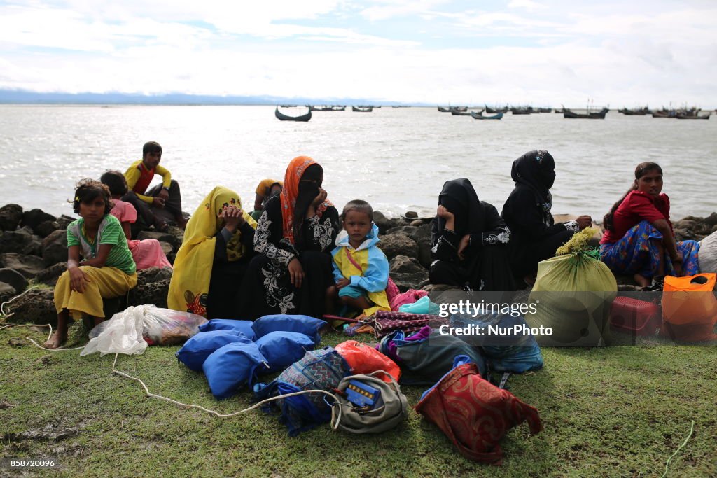 Rohingya people flee continuing in Bangladesh