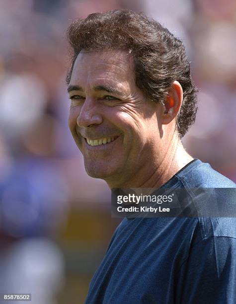 Barry Williams, formerly of "The Brady Bunch," sings national anthem before Anaheim Angels game against the Texas Rangers at Angel Stadium in...