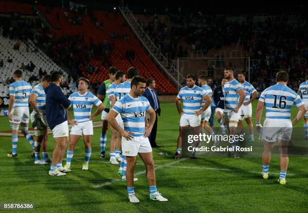 Players of Argentina look dejected after The Rugby Championship match between Argentina and Australia at Malvinas Argentinas Stadium on October 07,...