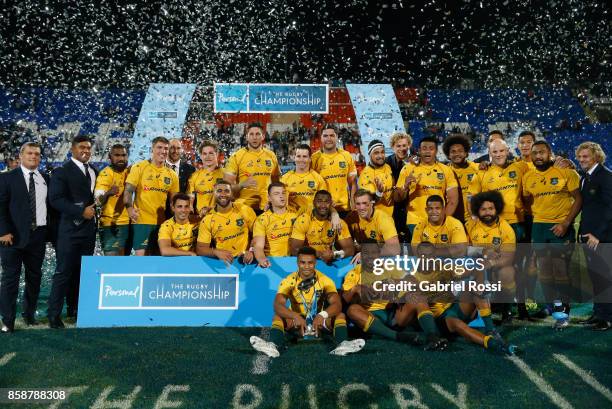 Players of Australia pose for a photo after winning The Rugby Championship match between Argentina and Australia at Malvinas Argentinas Stadium on...