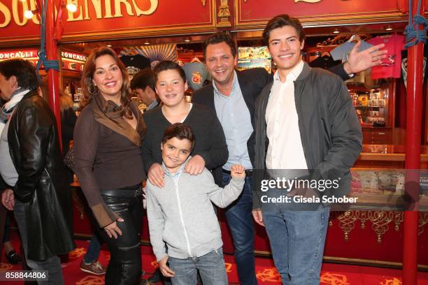 Julia Dahmen with her husband Carlo Florito , son Mikosch , Emilio and Joshua during the premiere of the Circus Roncalli '40 Jahre Reise zum...