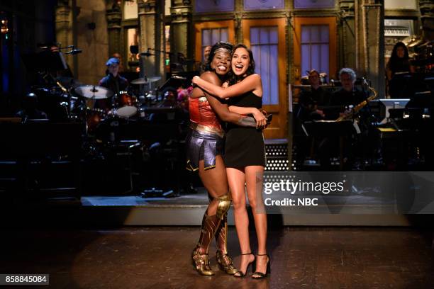 Gal Gadot" Episode 1727 -- Pictured: Leslie Jones, Gal Gadot during the opening Monologue in Studio 8H on October 7, 2017 --