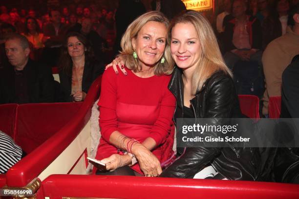 Andrea L'Arronge and her daughter Jessica Reichenwallner during the premiere of the Circus Roncalli '40 Jahre Reise zum Regenbogen' on October 7,...