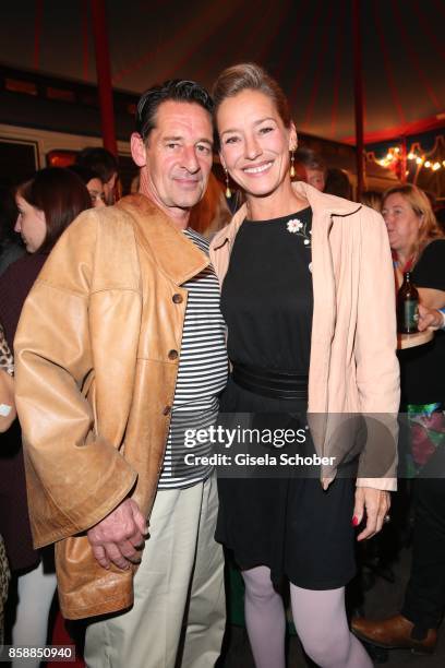 Max Tidof and his partner Lisa Seitz during the premiere of the Circus Roncalli '40 Jahre Reise zum Regenbogen' on October 7, 2017 in Munich, Germany.