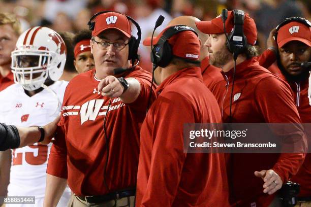 Head coach Paul Chryst of the Wisconsin Badgers points during action against the Nebraska Cornhuskers at Memorial Stadium on October 7, 2017 in...