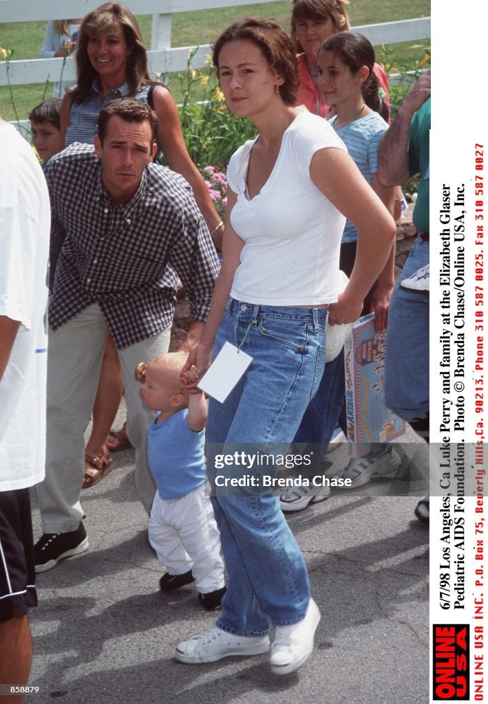 Minnie Sharp Los Angeles, CA. Luke Perry with his wife, Minnie Sharp and their ...