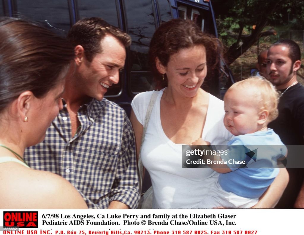 Minnie Sharp Los Angeles, CA. Luke Perry with his wife, Minnie Sharp and their ...