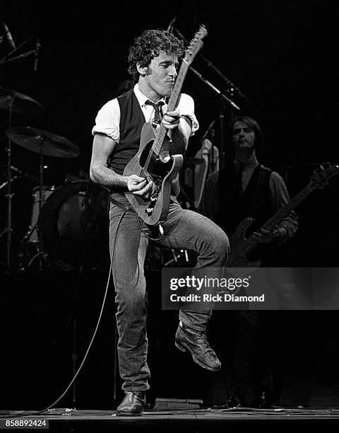 Springsteen 1978 451 Bruce Springsteen 1978 Photos & High Res Pictures - Getty Images