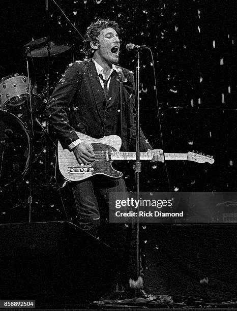 Springsteen 1978 Bruce Springsteen 1978 Photos and Premium High Res Pictures - Getty Images