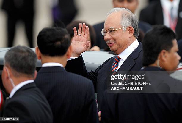 U Razak 162 U Razak Stock Photos, High-Res Pictures, and Images - Getty Images