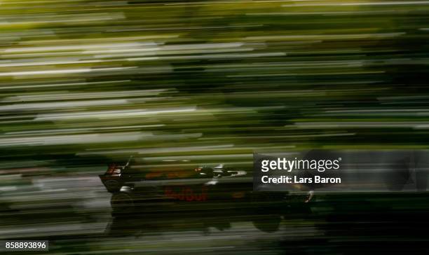 Daniel Ricciardo of Australia driving the Red Bull Racing Red Bull-TAG Heuer RB13 TAG Heuer on track during the Formula One Grand Prix of Japan at...