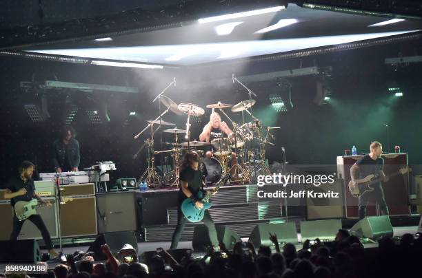 Chris Shiflett,Rami Jaffee,Taylor Hawkins, Dave Grohl, Nate Mendel, Pat Smear of the Foo Fighters performs at Cal Jam 2017 on October 7, 2017 at Glen...