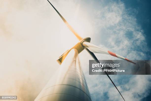 windturbine - turbine stockfoto's en -beelden
