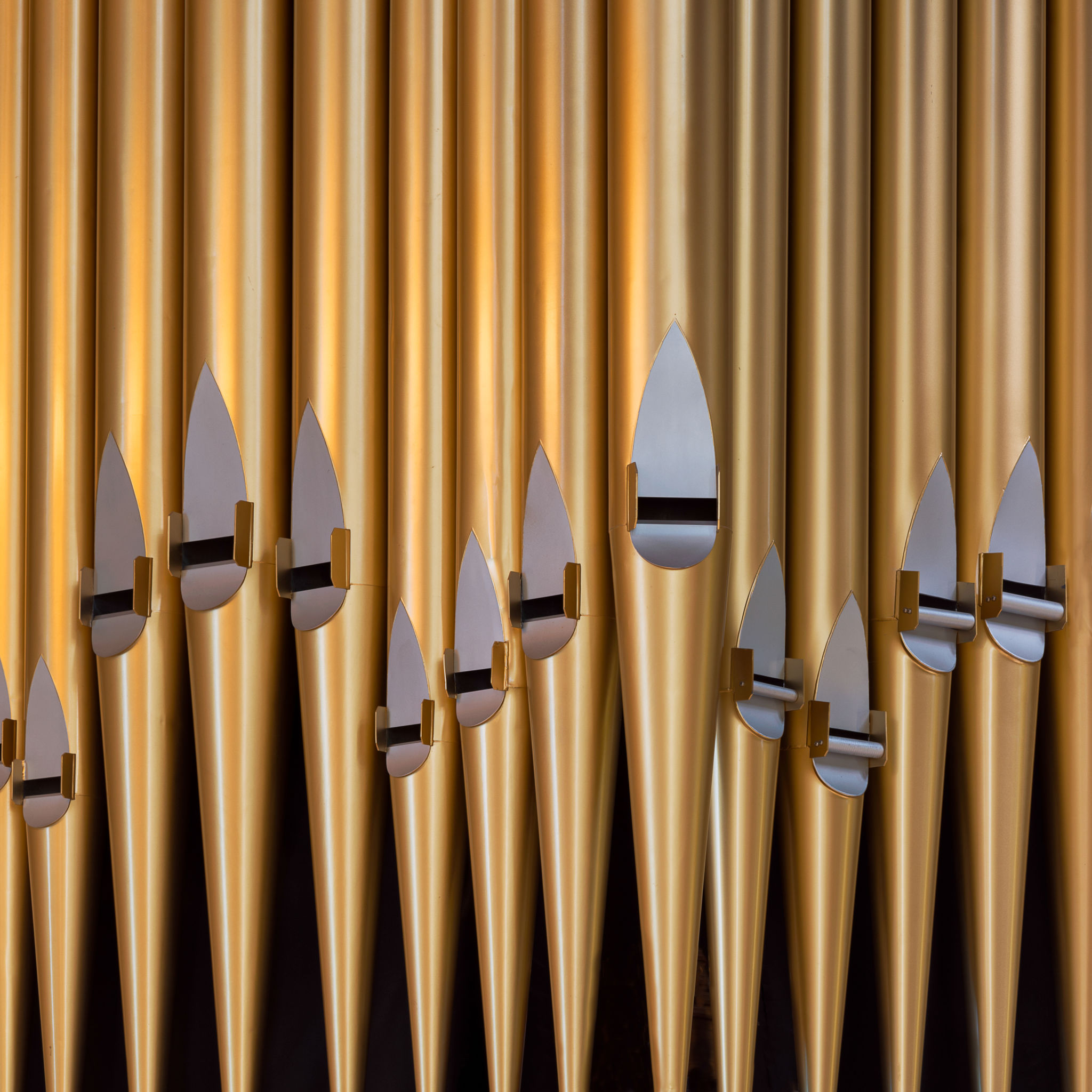 pipe organ closeup