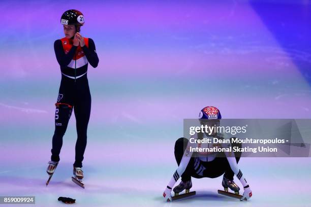 Hee Suk Shim of Korea and Yara van Kerkhof of the Netherlands get ready to compete in the Womens 1000m Final during the Audi ISU World Cup Short...