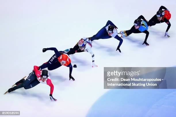 Valerie Maltais of Canada, Suzanne Schulting of the Netherlands, Charlotte Gilmartin of Great Britain and Yu Bin Lee of Korea competes in the 1000m...