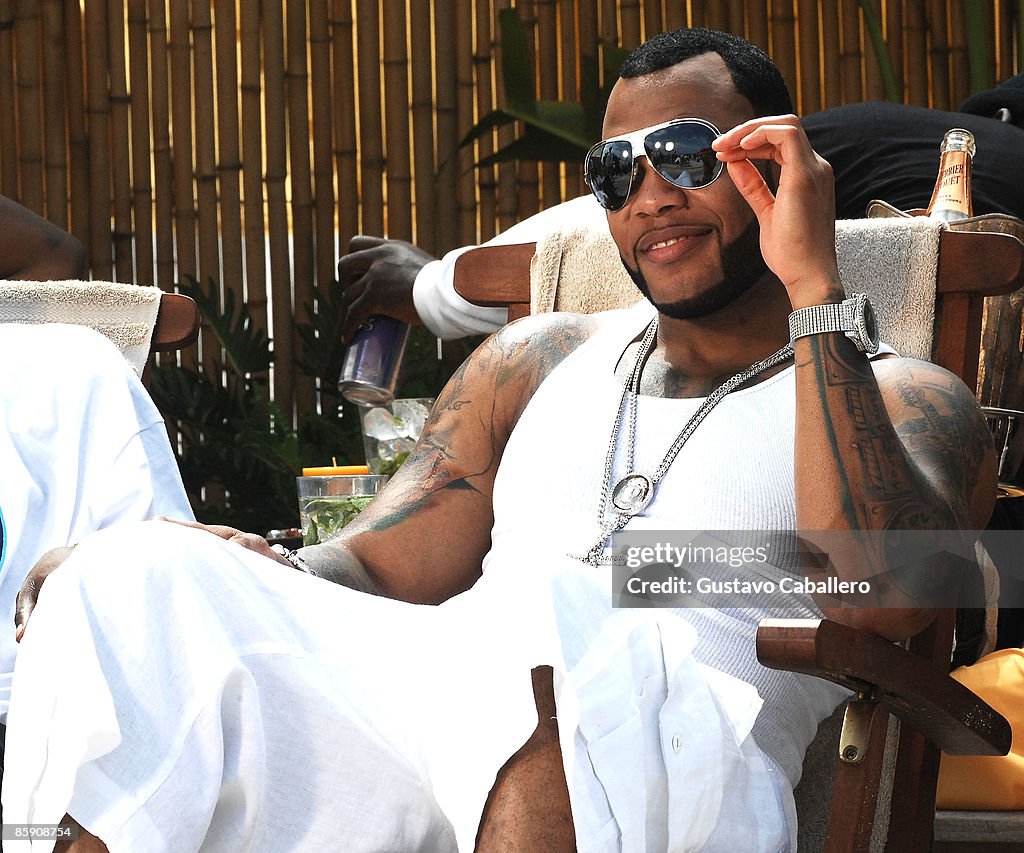 Flo Rida on the set of video shoot on April 10, 2009 in Miami Beach ...