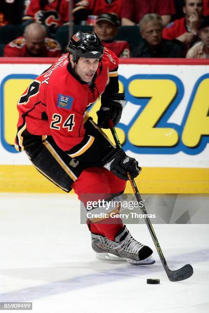 Craig Conroy of the Calgary Flames skates against the Los Angeles Kings on April 6, 2009 at Pengrowth Saddledome in Calgary, Alberta, Canada. The...
