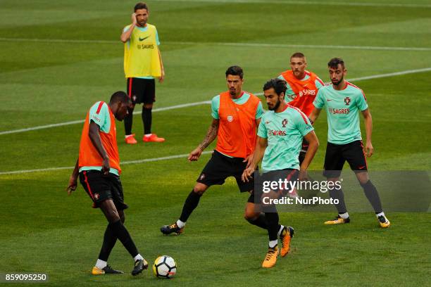 Portuguese midfielders William Carvalho, Andre Gomes, Bruno Fernandes and defenders Jose Fonte, Antunes during National Team Training session before...