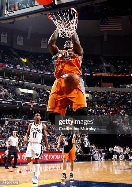 Shaquille O'Neal of the Phoenix Suns dunks in a game against the Memphis Grizzlies on April 10, 2009 at FedExForum in Memphis, Tennessee. NOTE TO...