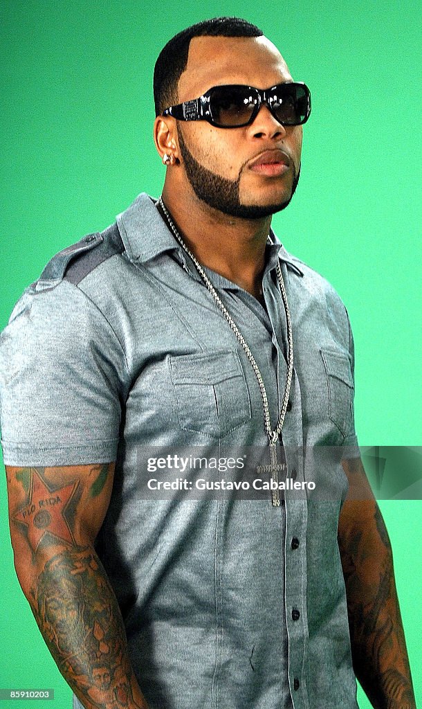 Flo Rida 2009 Flo Rida on the set of a video shoot featuring Wynter Gordon on April ...