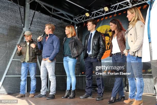 Erdogan Atalay, Daniel Roesner, Katrin Hess, Lion Wasczyk, Katja Woywood and Daniela Wutte attend the 'Alarm fuer Cobra 11' fan meeting on October 8,...