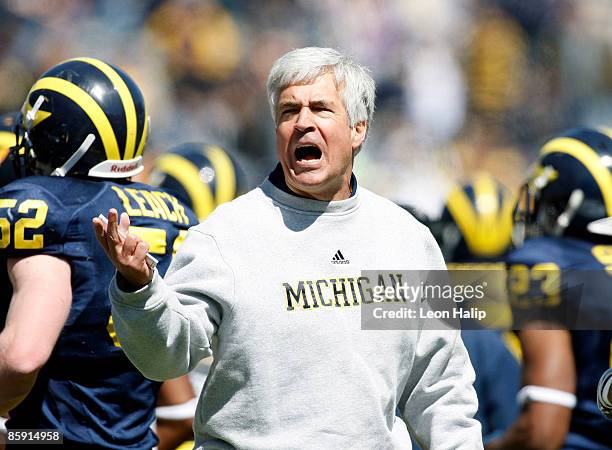 Defensive Coordinator Greg Robinson of the University of Michigan shouts instructions during the spring game at Michigan Stadium on April 11, 2009 in...