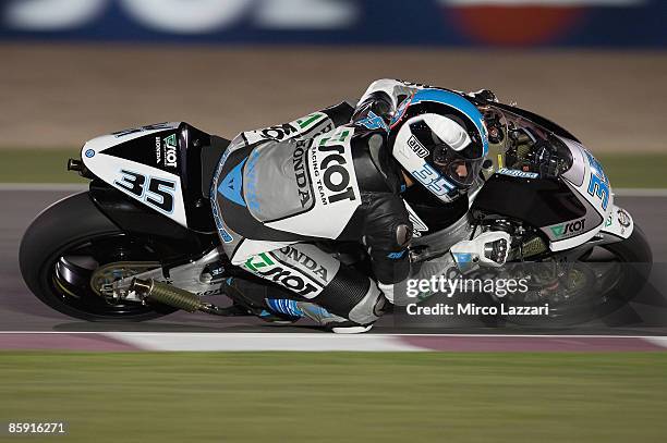 Raffaele De Rosa of Italy and Scot Racing Team 250cc rounds the bend during test day two to the Motorcycle Grand Prix of Doha on April 11, 2009 in...