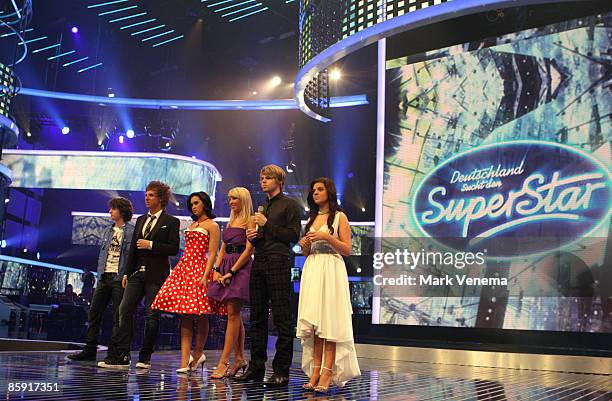 The candidates present themselves to the audience at the start of the rehearsal for the singer qualifying contest DSDS 'Deutschland sucht den...