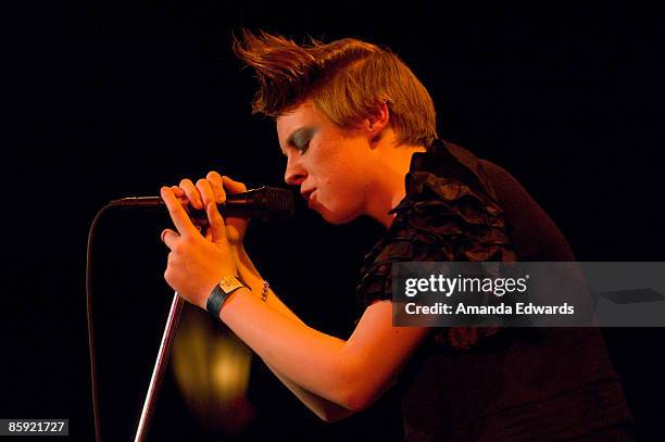 Ella Roux La Roux Performs At The Roxy Theatre Photos and Premium High Res ...