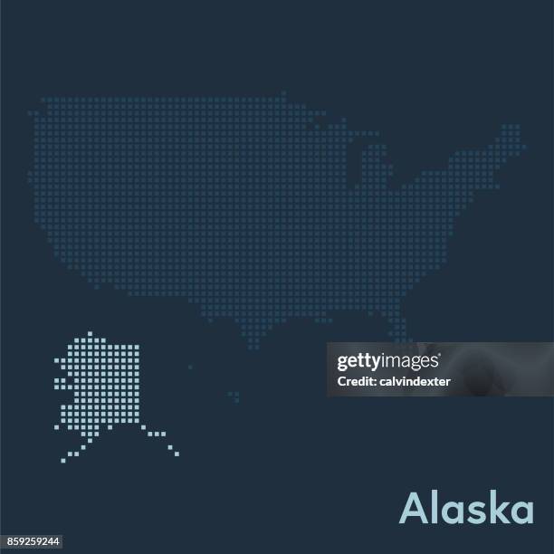 ilustraciones, imágenes clip art, dibujos animados e iconos de stock de mapa de pixelado de los e.e.u.u. estado de alaska destacados - alaska usa state