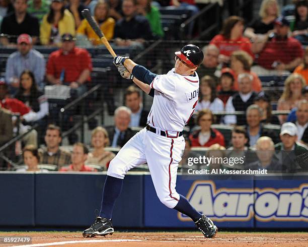 Infielder Kelly Johnson of the Atlanta Braves bats against the Washington Nationals April 10, 2009 in Atlanta, Georgia.