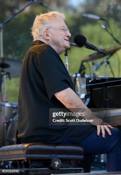 Singer Randy Newman 975 Francisco Newman Stock Photos, High-Res Pictures, and Images ...