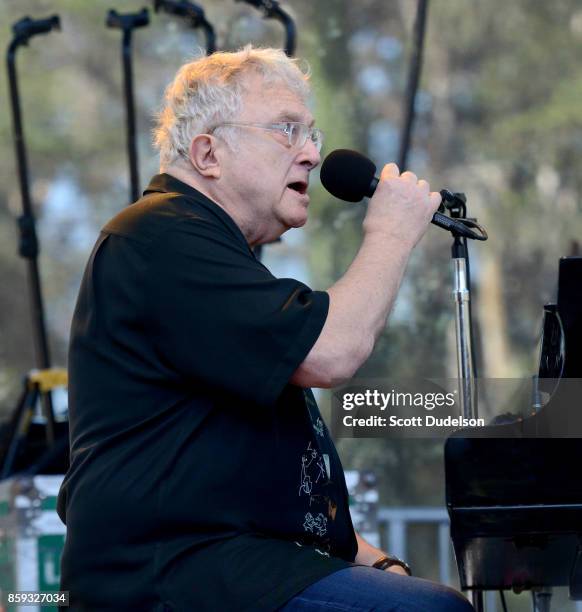 Singer Randy Newman 1,001 Francisco Newman Stock Photos, High-Res Pictures, and Images ...