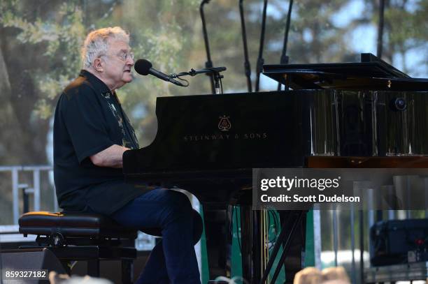 Singer Randy Newman 1,001 Francisco Newman Stock Photos, High-Res Pictures, and Images ...