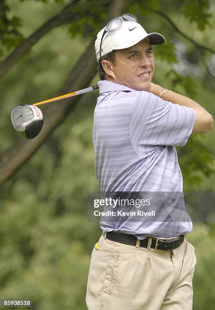 Scott Gardiner tees off on the third hole during the third round of the Nationwide Tour Xerox Classic in Rochester, New York, Augu. 20, 2005.