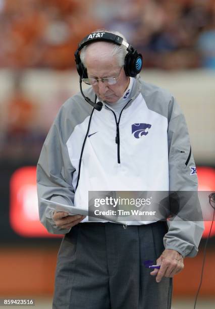 Head coach Bill Snyder of the Kansas State Wildcats looks a play sheet in the first half against the Texas Longhorns at Darrell K Royal-Texas...