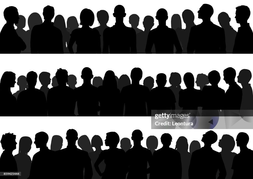 Folla (le persone sono complete: un percorso di ritaglio nasconde le gambe)