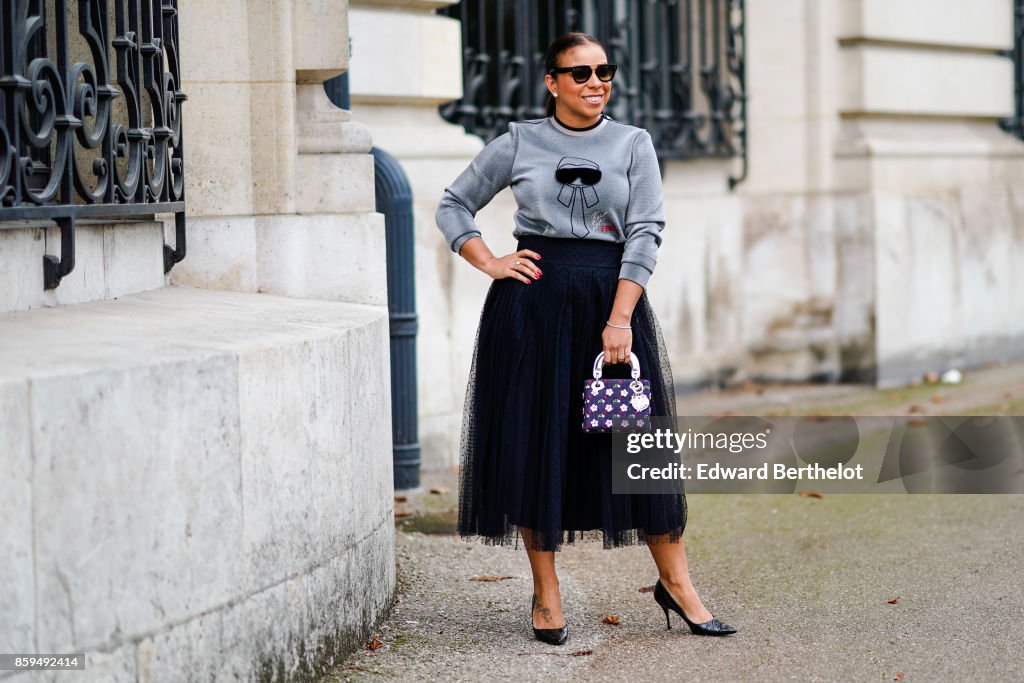 Street Style : Paris Fashion Week Womenswear Spring/Summer 2018 : Day Three