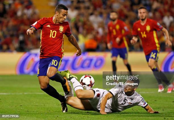 Thiago Alcntara of Spain controls the ball during the FIFA 2018 World Cup Qualifier between Spain and Albania at Rico Perez Stadium on October 6,...