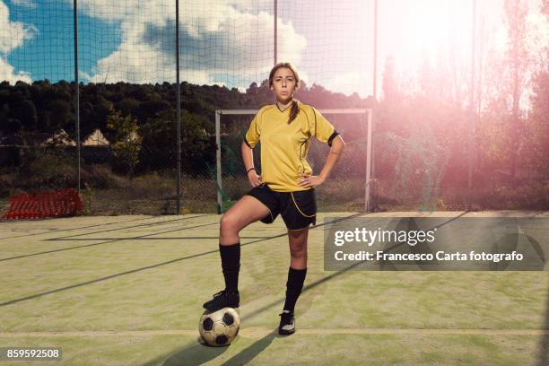 women'soccer - player portraits stockfoto's en -beelden