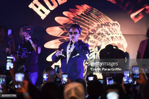 Ld Rapper 232 Rapper T Hustle Stock Photos, High-Res Pictures, and Images - Getty ...