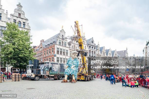 Belgium, Antwerp, De Reuzen - The Giants by Royal de Luxe - Zomer van Antwerpen 2015 - 19th june 2015