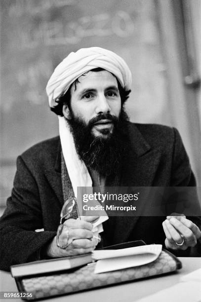 Picture shows Yusuf Islam speaking at Reading University on the 11th November 1985. The Quran is visible on the black board behind him, Yusuf Islam ,...