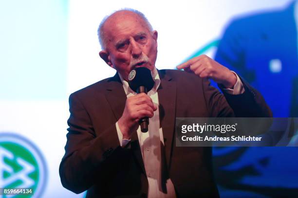 Werner Hansch during the Julius-Hirsch-Preis Awarding Ceremony on October 7, 2017 in Karlsruhe, Germany.